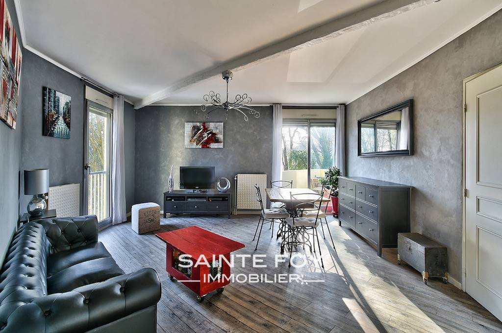 13990 image1 - Sainte Foy Immobilier - Ce sont des agences immobilières dans l'Ouest Lyonnais spécialisées dans la location de maison ou d'appartement et la vente de propriété de prestige.