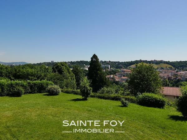 12511 image4 - Sainte Foy Immobilier - Ce sont des agences immobilières dans l'Ouest Lyonnais spécialisées dans la location de maison ou d'appartement et la vente de propriété de prestige.