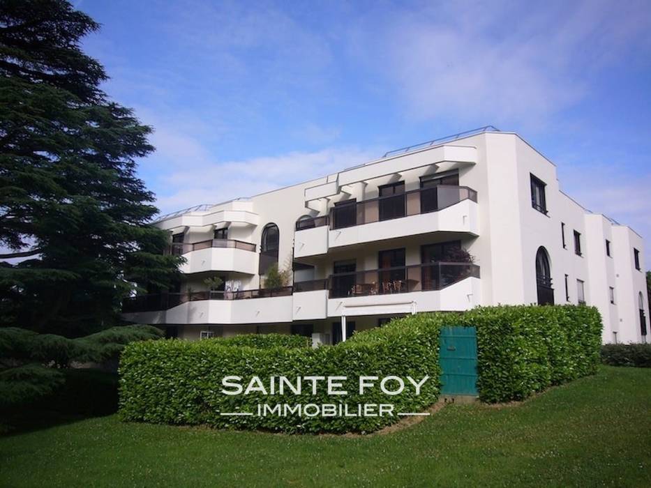 13628 image1 - Sainte Foy Immobilier - Ce sont des agences immobilières dans l'Ouest Lyonnais spécialisées dans la location de maison ou d'appartement et la vente de propriété de prestige.