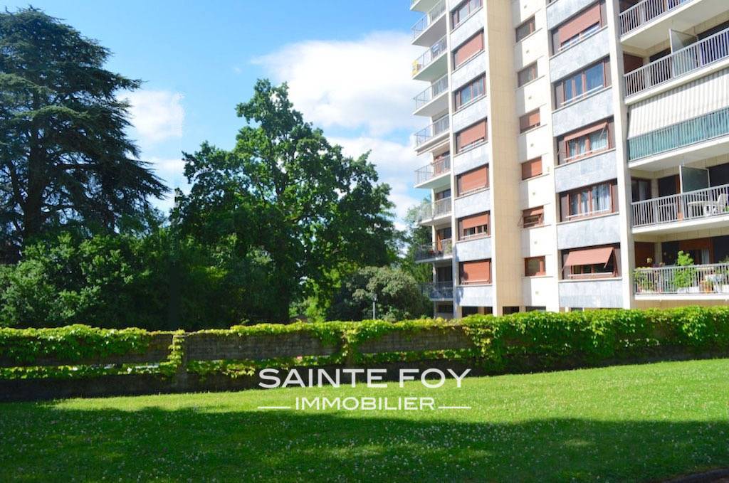 17258 image1 - Sainte Foy Immobilier - Ce sont des agences immobilières dans l'Ouest Lyonnais spécialisées dans la location de maison ou d'appartement et la vente de propriété de prestige.