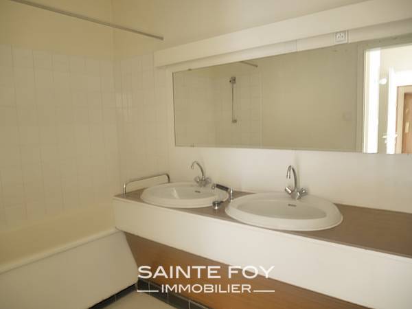 2019777 image9 - Sainte Foy Immobilier - Ce sont des agences immobilières dans l'Ouest Lyonnais spécialisées dans la location de maison ou d'appartement et la vente de propriété de prestige.