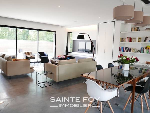 11325 image2 - Sainte Foy Immobilier - Ce sont des agences immobilières dans l'Ouest Lyonnais spécialisées dans la location de maison ou d'appartement et la vente de propriété de prestige.
