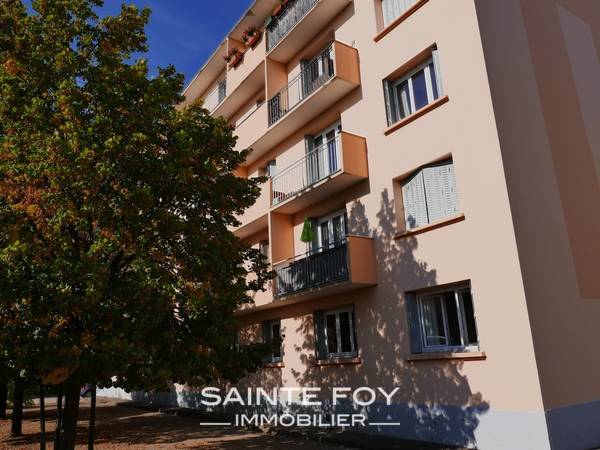 14068 image8 - Sainte Foy Immobilier - Ce sont des agences immobilières dans l'Ouest Lyonnais spécialisées dans la location de maison ou d'appartement et la vente de propriété de prestige.