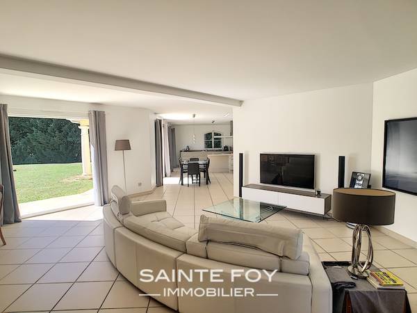 2019762 image3 - Sainte Foy Immobilier - Ce sont des agences immobilières dans l'Ouest Lyonnais spécialisées dans la location de maison ou d'appartement et la vente de propriété de prestige.
