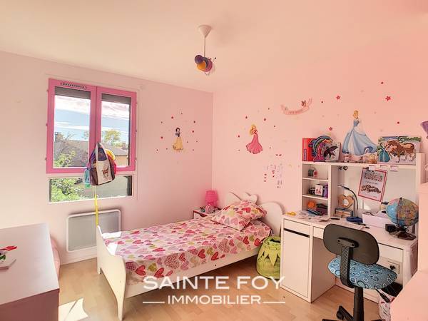 2019810 image5 - Sainte Foy Immobilier - Ce sont des agences immobilières dans l'Ouest Lyonnais spécialisées dans la location de maison ou d'appartement et la vente de propriété de prestige.