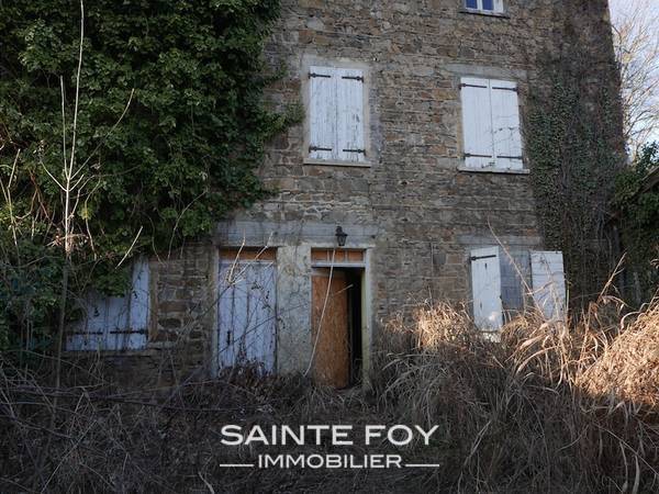 17450 image2 - Sainte Foy Immobilier - Ce sont des agences immobilières dans l'Ouest Lyonnais spécialisées dans la location de maison ou d'appartement et la vente de propriété de prestige.