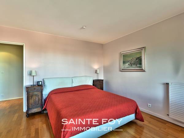 13629 image6 - Sainte Foy Immobilier - Ce sont des agences immobilières dans l'Ouest Lyonnais spécialisées dans la location de maison ou d'appartement et la vente de propriété de prestige.