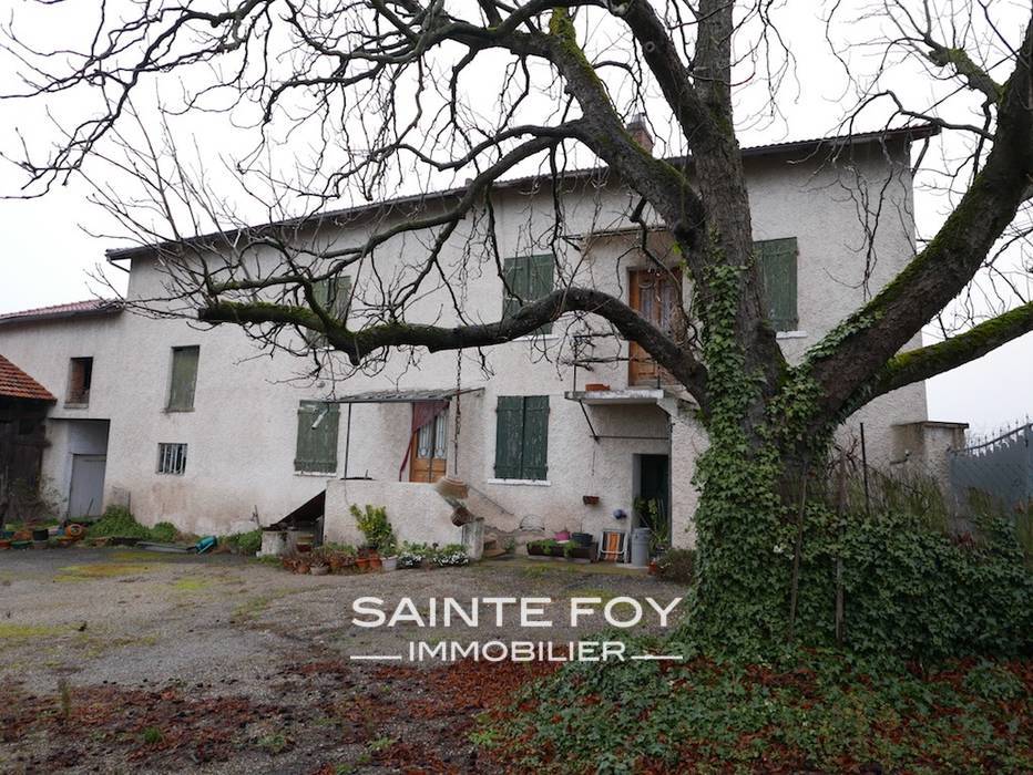 13641 image1 - Sainte Foy Immobilier - Ce sont des agences immobilières dans l'Ouest Lyonnais spécialisées dans la location de maison ou d'appartement et la vente de propriété de prestige.