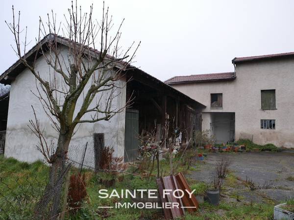 13641 image4 - Sainte Foy Immobilier - Ce sont des agences immobilières dans l'Ouest Lyonnais spécialisées dans la location de maison ou d'appartement et la vente de propriété de prestige.