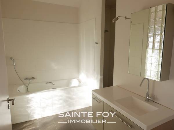 13785 image9 - Sainte Foy Immobilier - Ce sont des agences immobilières dans l'Ouest Lyonnais spécialisées dans la location de maison ou d'appartement et la vente de propriété de prestige.
