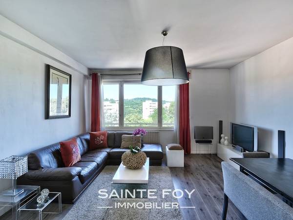 13815 image2 - Sainte Foy Immobilier - Ce sont des agences immobilières dans l'Ouest Lyonnais spécialisées dans la location de maison ou d'appartement et la vente de propriété de prestige.