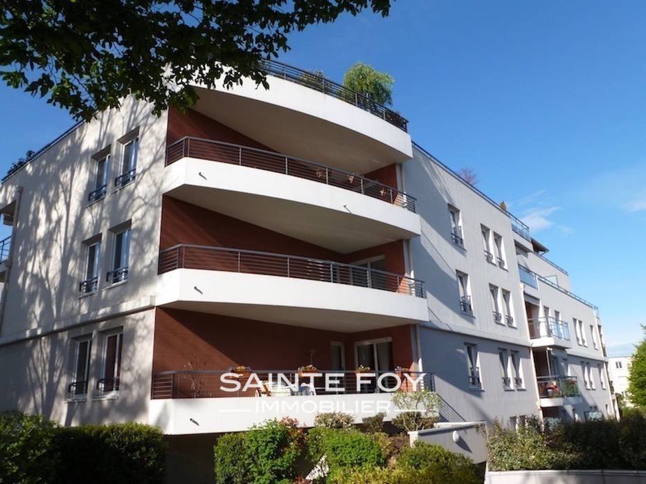 13992 image1 - Sainte Foy Immobilier - Ce sont des agences immobilières dans l'Ouest Lyonnais spécialisées dans la location de maison ou d'appartement et la vente de propriété de prestige.