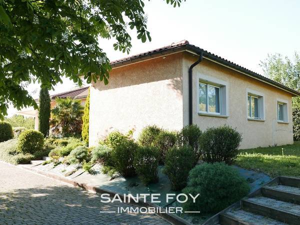 170703 image6 - Sainte Foy Immobilier - Ce sont des agences immobilières dans l'Ouest Lyonnais spécialisées dans la location de maison ou d'appartement et la vente de propriété de prestige.