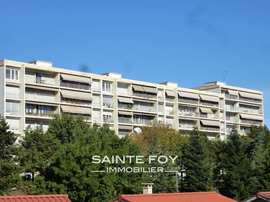 14200 image1 - Sainte Foy Immobilier - Ce sont des agences immobilières dans l'Ouest Lyonnais spécialisées dans la location de maison ou d'appartement et la vente de propriété de prestige.
