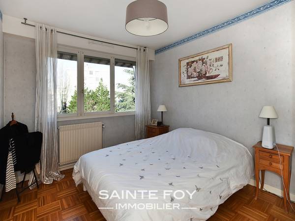 14200 image7 - Sainte Foy Immobilier - Ce sont des agences immobilières dans l'Ouest Lyonnais spécialisées dans la location de maison ou d'appartement et la vente de propriété de prestige.
