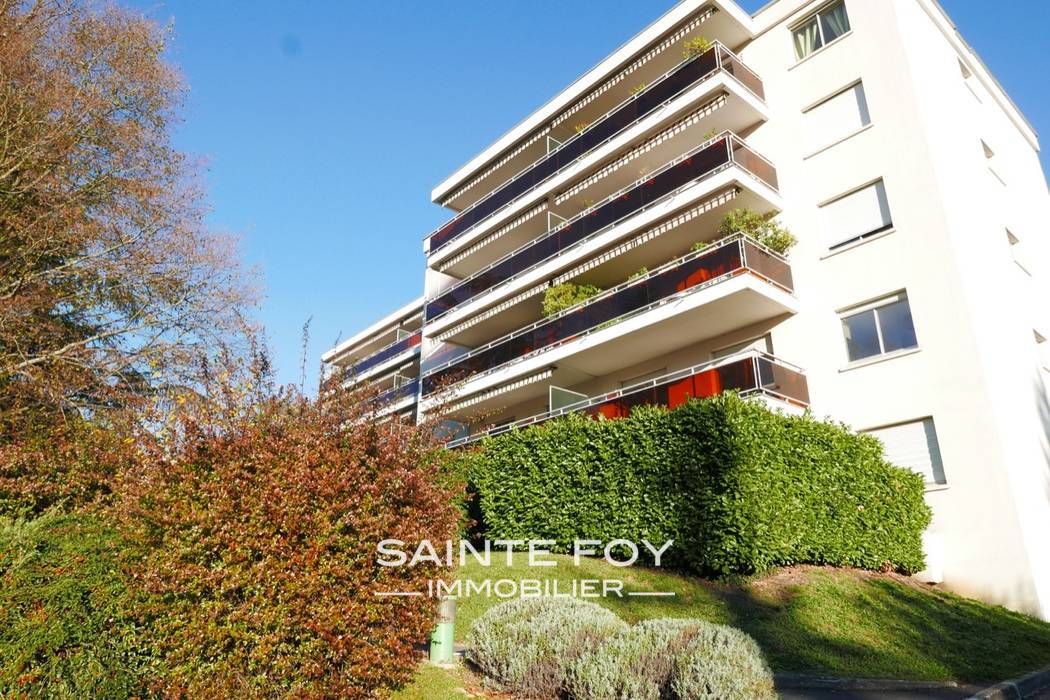 14210 image1 - Sainte Foy Immobilier - Ce sont des agences immobilières dans l'Ouest Lyonnais spécialisées dans la location de maison ou d'appartement et la vente de propriété de prestige.