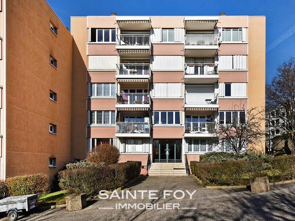 14230 image5 - Sainte Foy Immobilier - Ce sont des agences immobilières dans l'Ouest Lyonnais spécialisées dans la location de maison ou d'appartement et la vente de propriété de prestige.