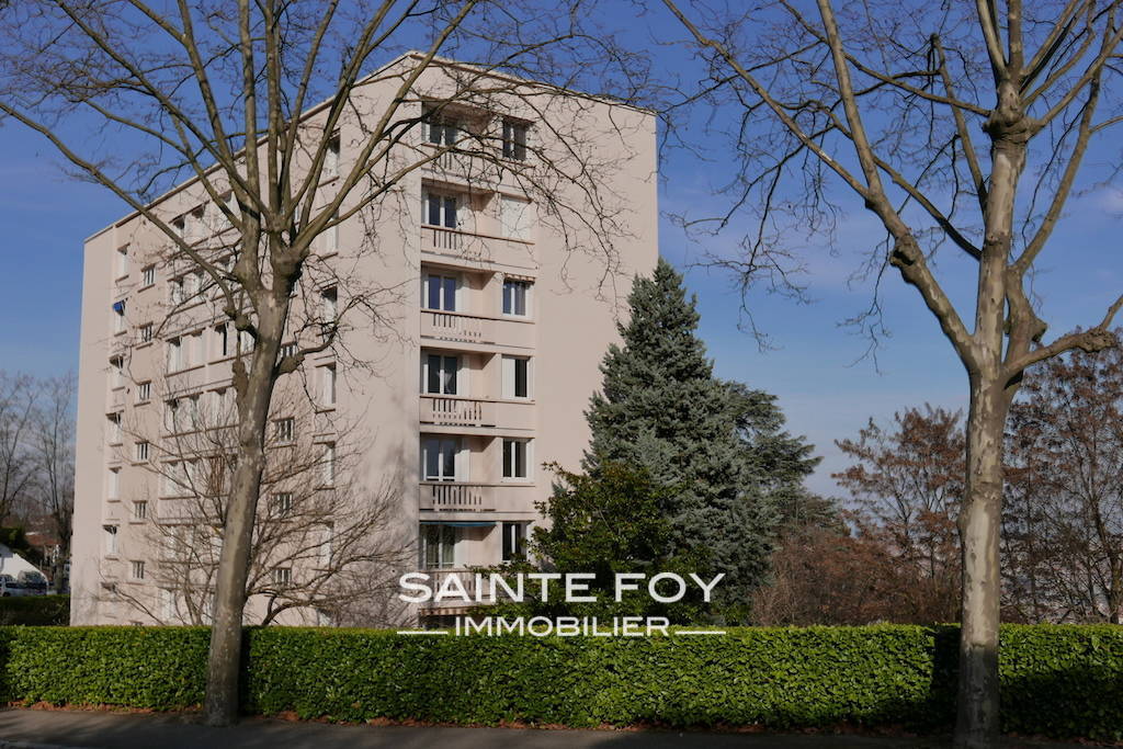 17175 image1 - Sainte Foy Immobilier - Ce sont des agences immobilières dans l'Ouest Lyonnais spécialisées dans la location de maison ou d'appartement et la vente de propriété de prestige.