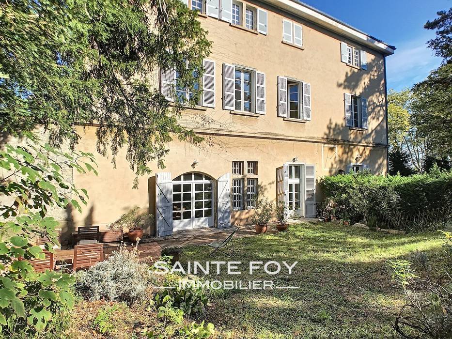 2019811 image1 - Sainte Foy Immobilier - Ce sont des agences immobilières dans l'Ouest Lyonnais spécialisées dans la location de maison ou d'appartement et la vente de propriété de prestige.