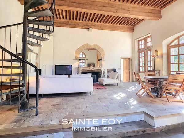 2019811 image2 - Sainte Foy Immobilier - Ce sont des agences immobilières dans l'Ouest Lyonnais spécialisées dans la location de maison ou d'appartement et la vente de propriété de prestige.
