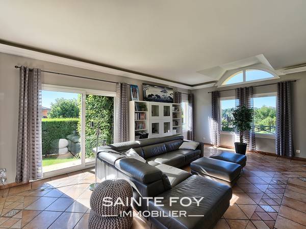 17238 image3 - Sainte Foy Immobilier - Ce sont des agences immobilières dans l'Ouest Lyonnais spécialisées dans la location de maison ou d'appartement et la vente de propriété de prestige.