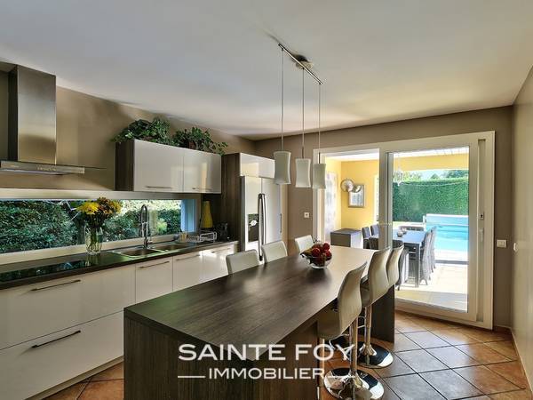 17238 image5 - Sainte Foy Immobilier - Ce sont des agences immobilières dans l'Ouest Lyonnais spécialisées dans la location de maison ou d'appartement et la vente de propriété de prestige.