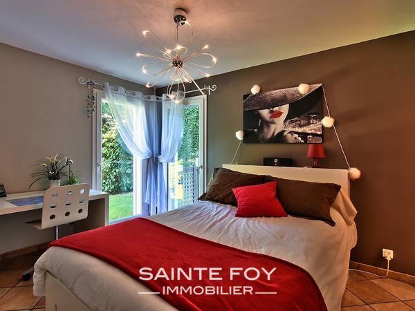 17238 image9 - Sainte Foy Immobilier - Ce sont des agences immobilières dans l'Ouest Lyonnais spécialisées dans la location de maison ou d'appartement et la vente de propriété de prestige.