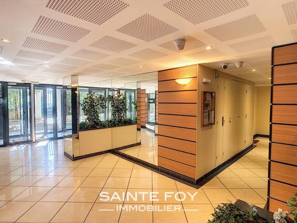 2019203 image8 - Sainte Foy Immobilier - Ce sont des agences immobilières dans l'Ouest Lyonnais spécialisées dans la location de maison ou d'appartement et la vente de propriété de prestige.