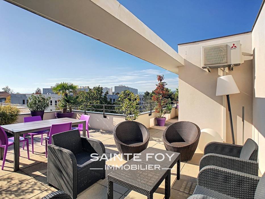 2019832 image1 - Sainte Foy Immobilier - Ce sont des agences immobilières dans l'Ouest Lyonnais spécialisées dans la location de maison ou d'appartement et la vente de propriété de prestige.