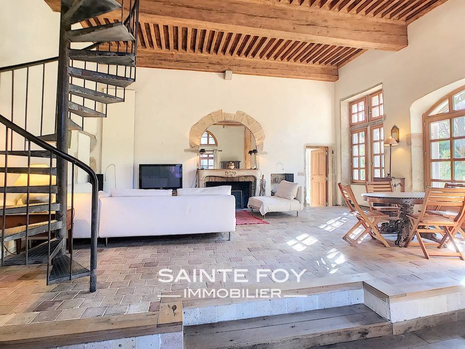 2019858 image1 - Sainte Foy Immobilier - Ce sont des agences immobilières dans l'Ouest Lyonnais spécialisées dans la location de maison ou d'appartement et la vente de propriété de prestige.