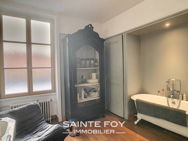 2019769 image8 - Sainte Foy Immobilier - Ce sont des agences immobilières dans l'Ouest Lyonnais spécialisées dans la location de maison ou d'appartement et la vente de propriété de prestige.