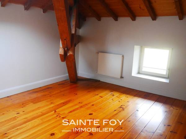 2019814 image7 - Sainte Foy Immobilier - Ce sont des agences immobilières dans l'Ouest Lyonnais spécialisées dans la location de maison ou d'appartement et la vente de propriété de prestige.