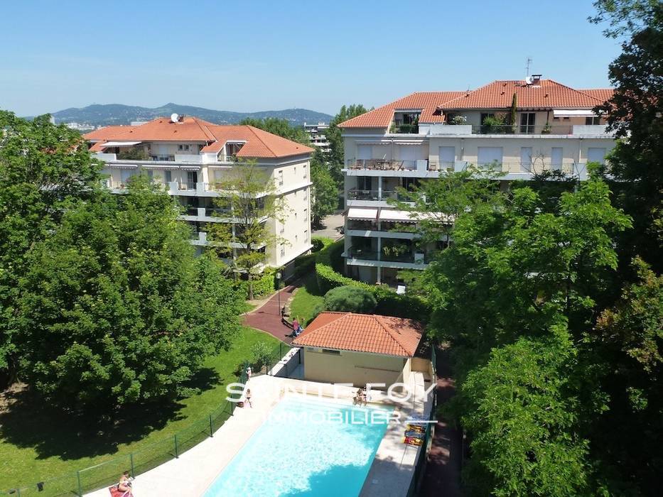 2019786 image1 - Sainte Foy Immobilier - Ce sont des agences immobilières dans l'Ouest Lyonnais spécialisées dans la location de maison ou d'appartement et la vente de propriété de prestige.
