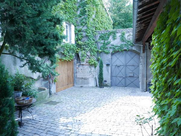2019722 image8 - Sainte Foy Immobilier - Ce sont des agences immobilières dans l'Ouest Lyonnais spécialisées dans la location de maison ou d'appartement et la vente de propriété de prestige.