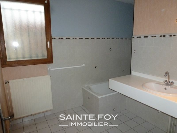 9134 image4 - Sainte Foy Immobilier - Ce sont des agences immobilières dans l'Ouest Lyonnais spécialisées dans la location de maison ou d'appartement et la vente de propriété de prestige.