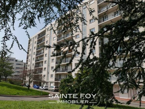 2019928 image9 - Sainte Foy Immobilier - Ce sont des agences immobilières dans l'Ouest Lyonnais spécialisées dans la location de maison ou d'appartement et la vente de propriété de prestige.