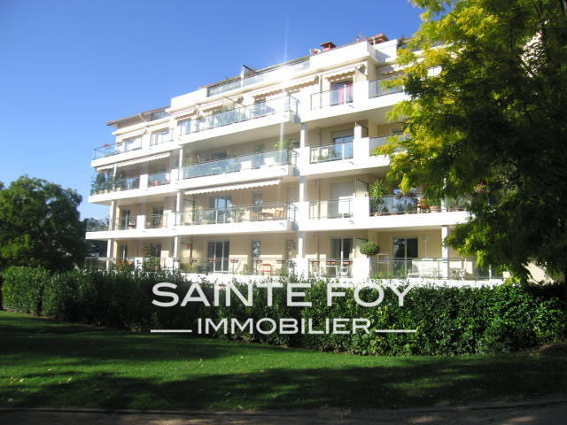 17239 image1 - Sainte Foy Immobilier - Ce sont des agences immobilières dans l'Ouest Lyonnais spécialisées dans la location de maison ou d'appartement et la vente de propriété de prestige.