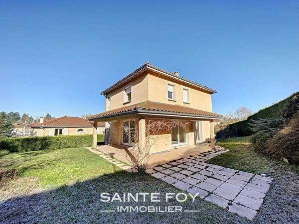 2019962 image5 - Sainte Foy Immobilier - Ce sont des agences immobilières dans l'Ouest Lyonnais spécialisées dans la location de maison ou d'appartement et la vente de propriété de prestige.