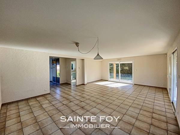 2019962 image10 - Sainte Foy Immobilier - Ce sont des agences immobilières dans l'Ouest Lyonnais spécialisées dans la location de maison ou d'appartement et la vente de propriété de prestige.
