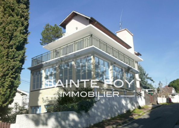 2019963 image1 - Sainte Foy Immobilier - Ce sont des agences immobilières dans l'Ouest Lyonnais spécialisées dans la location de maison ou d'appartement et la vente de propriété de prestige.