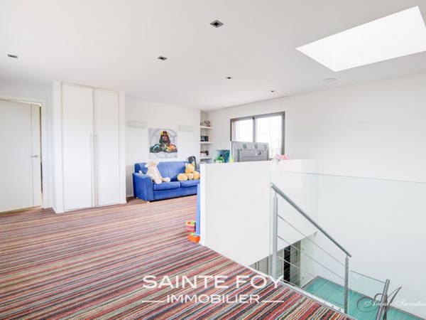 2019951 image5 - Sainte Foy Immobilier - Ce sont des agences immobilières dans l'Ouest Lyonnais spécialisées dans la location de maison ou d'appartement et la vente de propriété de prestige.
