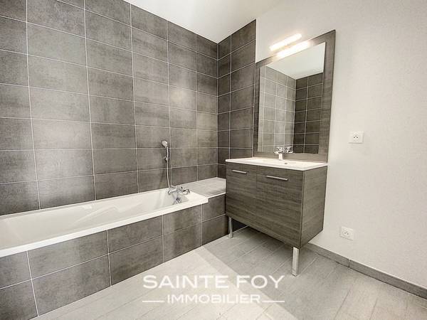2019971 image8 - Sainte Foy Immobilier - Ce sont des agences immobilières dans l'Ouest Lyonnais spécialisées dans la location de maison ou d'appartement et la vente de propriété de prestige.