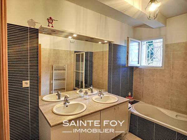 2019865 image8 - Sainte Foy Immobilier - Ce sont des agences immobilières dans l'Ouest Lyonnais spécialisées dans la location de maison ou d'appartement et la vente de propriété de prestige.
