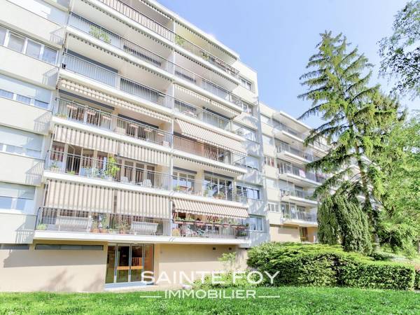 2019999 image9 - Sainte Foy Immobilier - Ce sont des agences immobilières dans l'Ouest Lyonnais spécialisées dans la location de maison ou d'appartement et la vente de propriété de prestige.