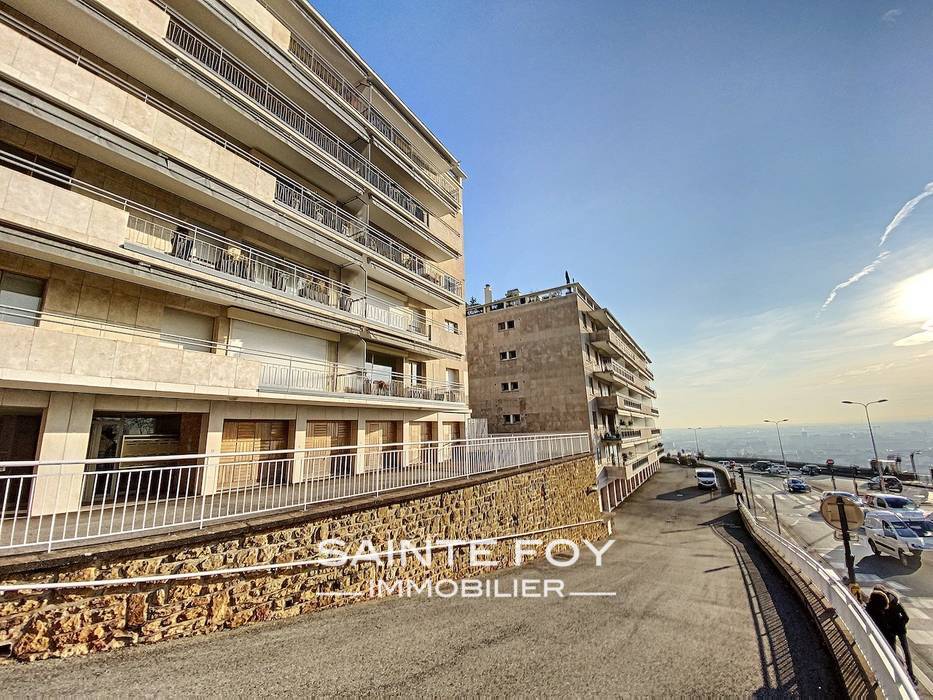 2020027 image1 - Sainte Foy Immobilier - Ce sont des agences immobilières dans l'Ouest Lyonnais spécialisées dans la location de maison ou d'appartement et la vente de propriété de prestige.