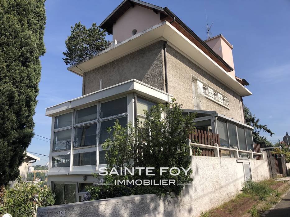 2020002 image1 - Sainte Foy Immobilier - Ce sont des agences immobilières dans l'Ouest Lyonnais spécialisées dans la location de maison ou d'appartement et la vente de propriété de prestige.