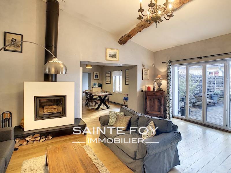 2020070 image1 - Sainte Foy Immobilier - Ce sont des agences immobilières dans l'Ouest Lyonnais spécialisées dans la location de maison ou d'appartement et la vente de propriété de prestige.