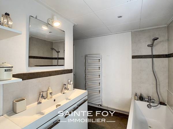 2020071 image7 - Sainte Foy Immobilier - Ce sont des agences immobilières dans l'Ouest Lyonnais spécialisées dans la location de maison ou d'appartement et la vente de propriété de prestige.