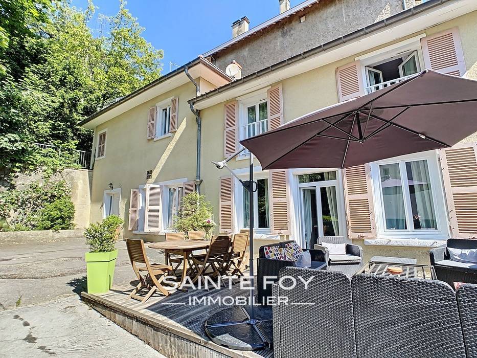 2020072 image1 - Sainte Foy Immobilier - Ce sont des agences immobilières dans l'Ouest Lyonnais spécialisées dans la location de maison ou d'appartement et la vente de propriété de prestige.