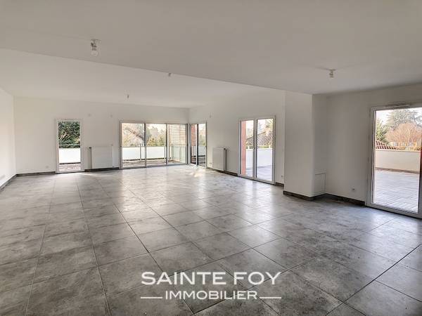 2020034 image3 - Sainte Foy Immobilier - Ce sont des agences immobilières dans l'Ouest Lyonnais spécialisées dans la location de maison ou d'appartement et la vente de propriété de prestige.